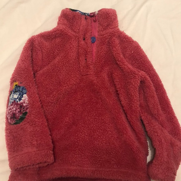 Fuzzy pullover with floral trim - Picture 5 of 8